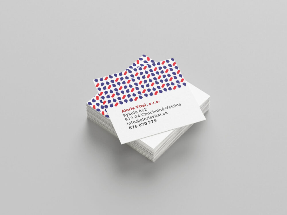 Free_Square_Business_Card_Mockup_1